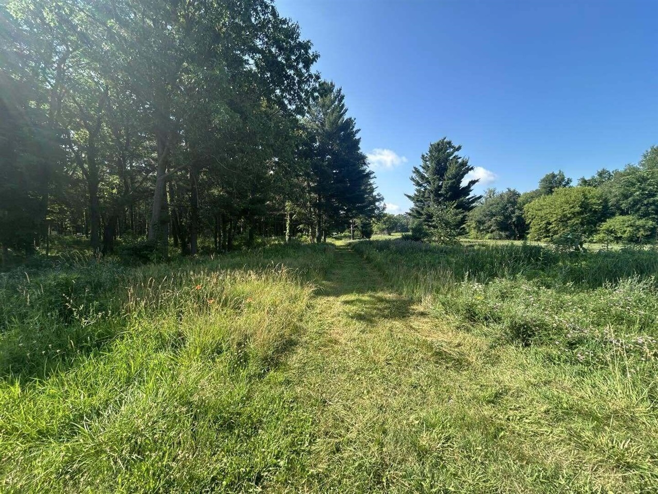 7509 Genesee Road Property Photo 3