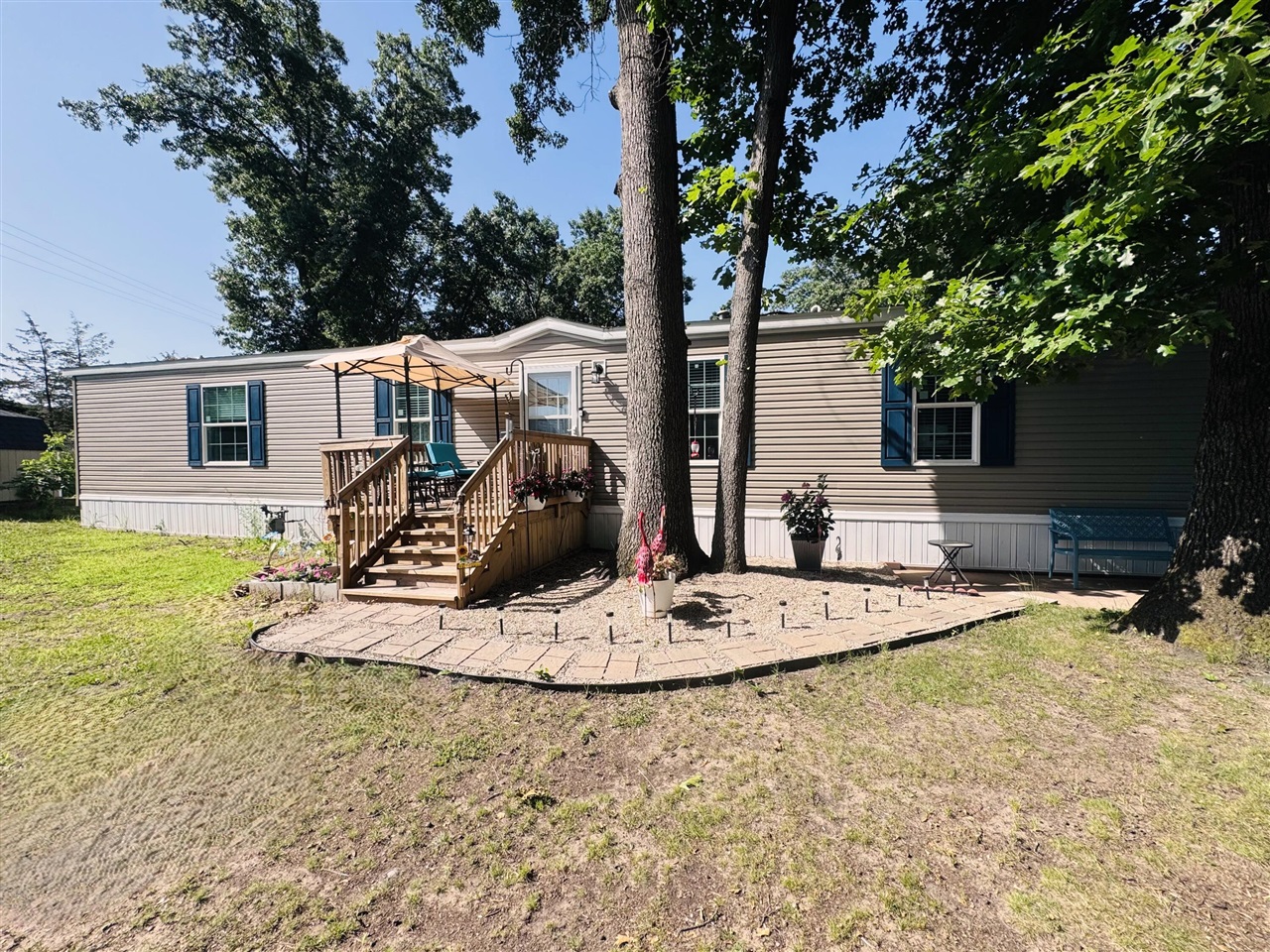 2330 E Main Street Property Photo 5