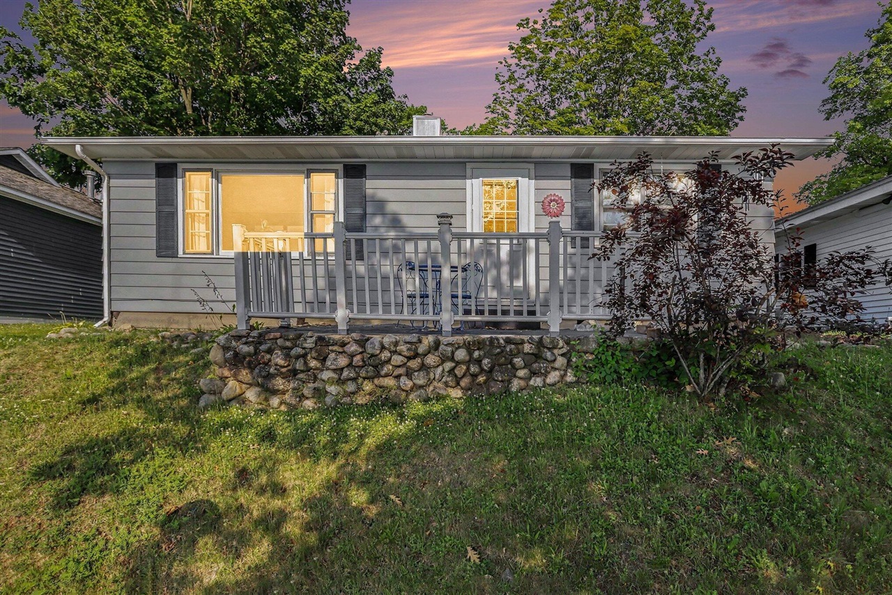 719 Gilead Shores Drive Property Photo 1