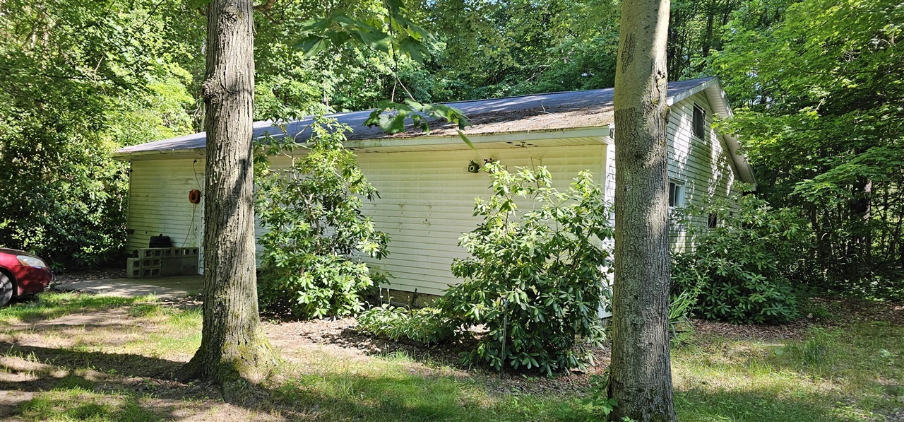 5780 104th Avenue Property Photo 1