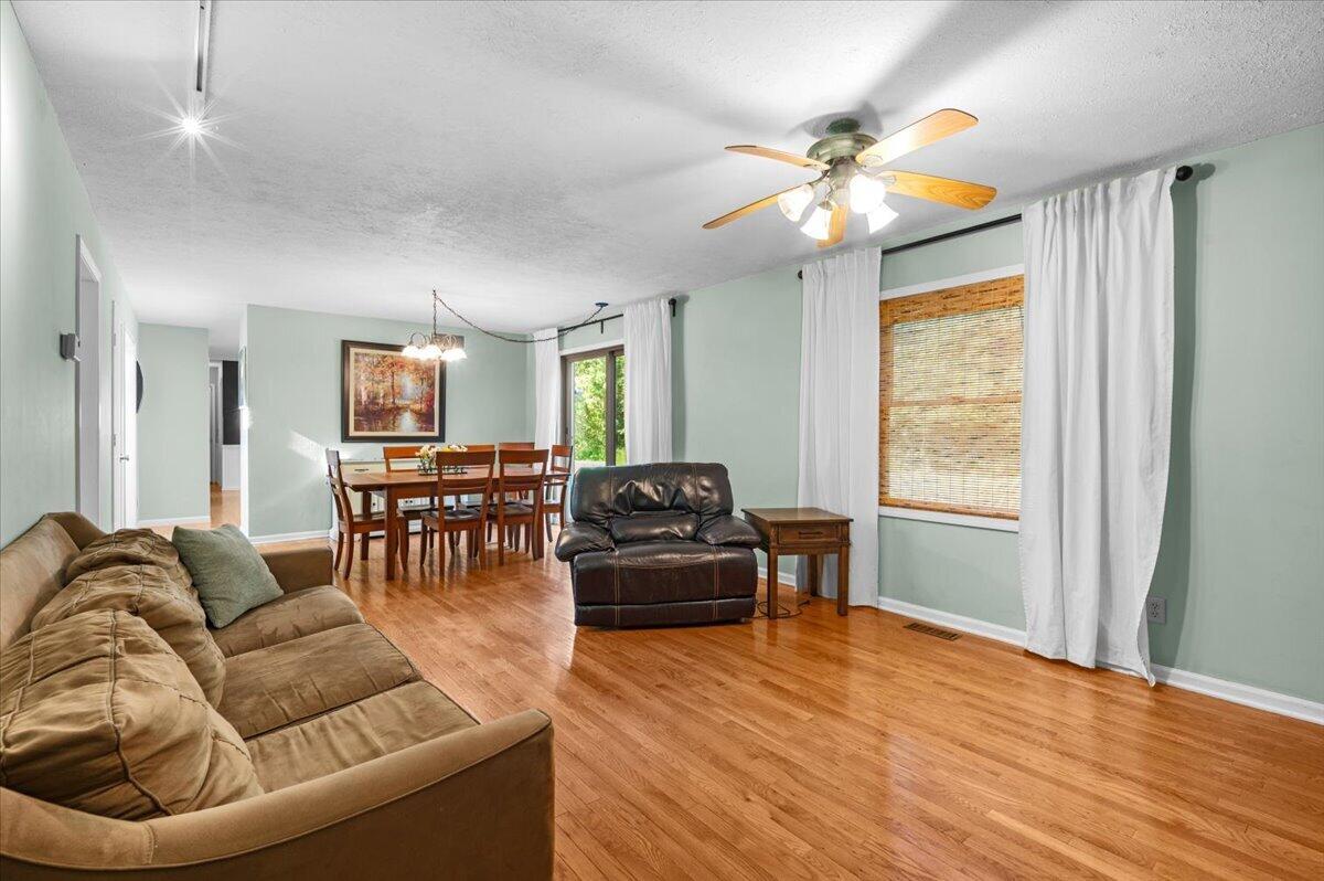 16005 Sheridan Road Property Photo 14