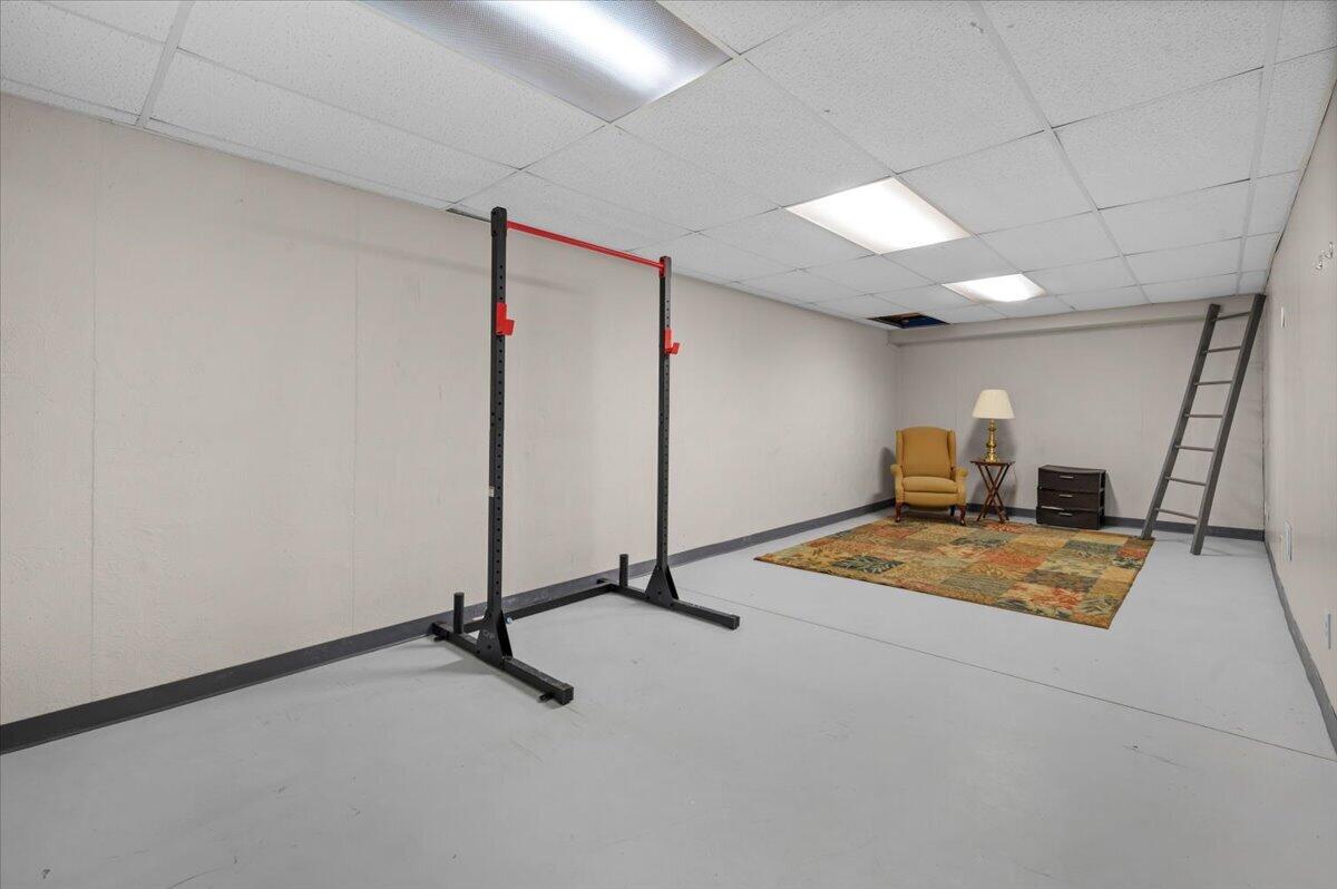 16005 Sheridan Road Property Photo 31