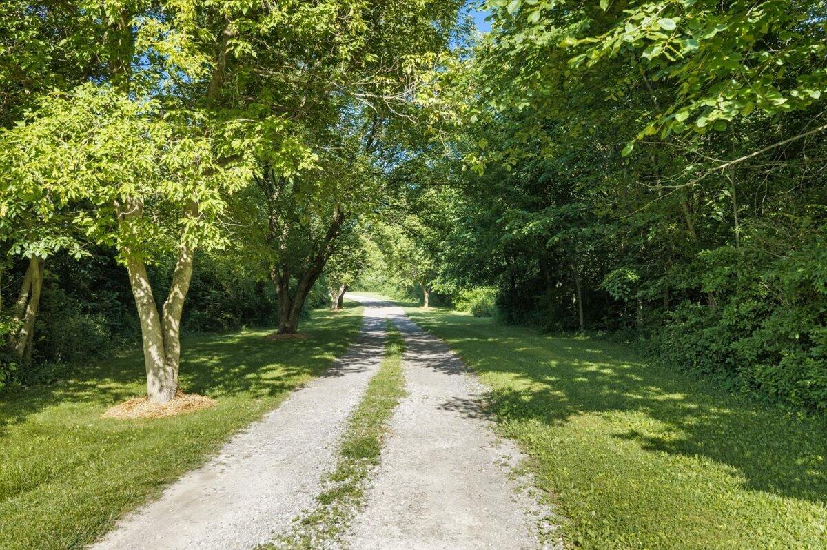 16005 Sheridan Road Property Photo 42