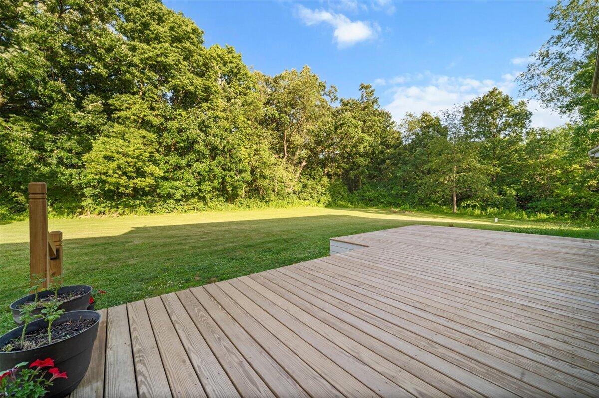 16005 Sheridan Road Property Photo 55
