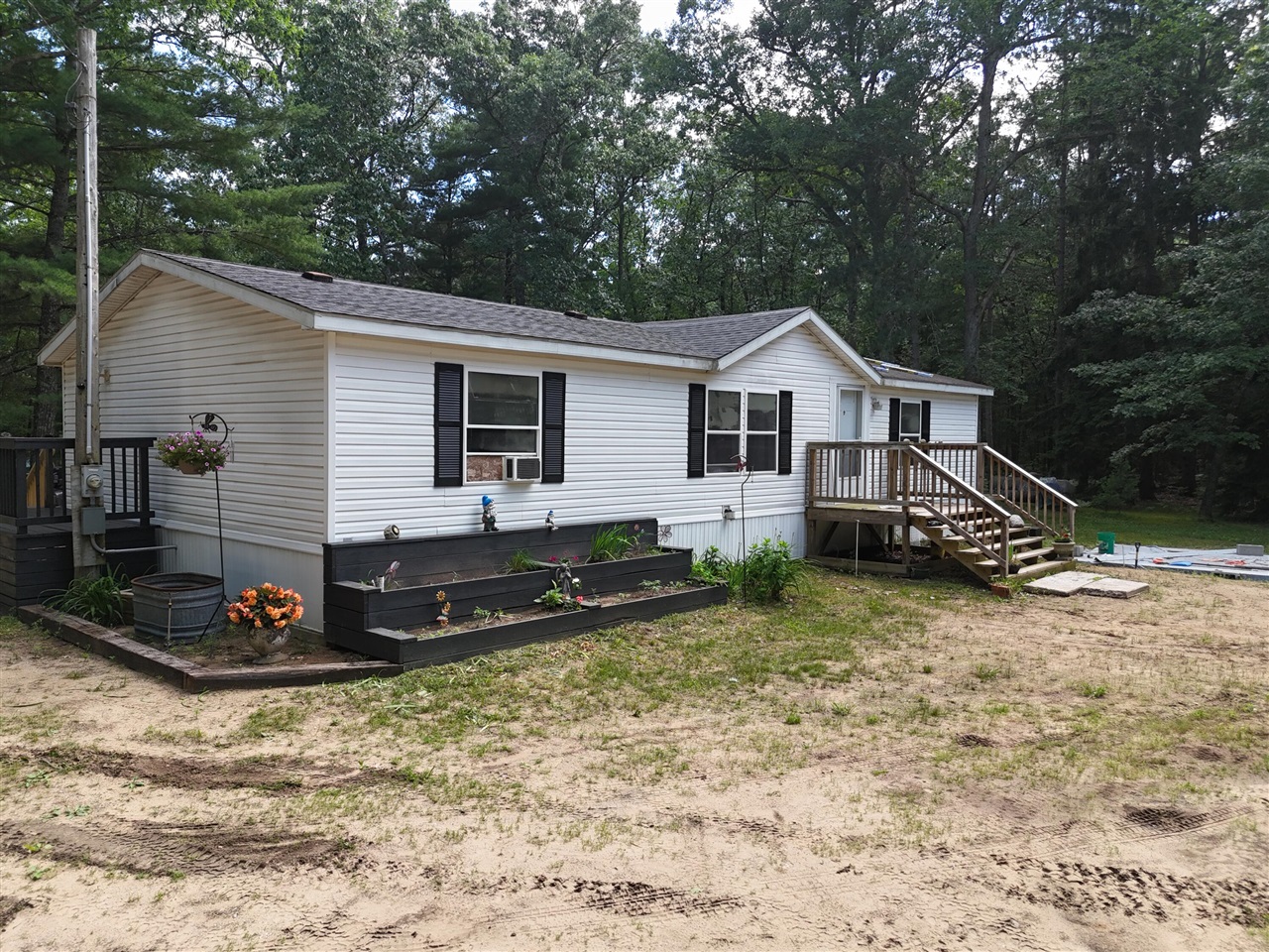 18233 Old House Road Property Photo 1