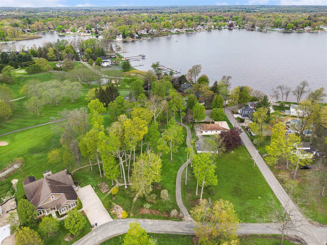 4862 Knoll Court Property Photo 4