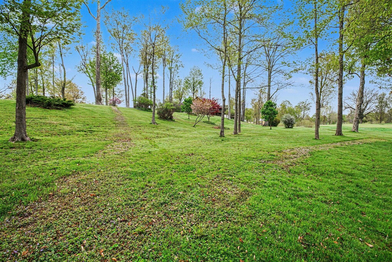 4862 Knoll Court Property Photo 7