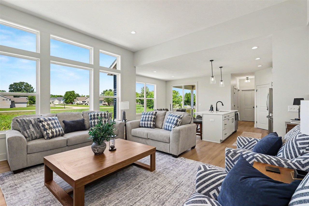 9585 Fields Drive Property Photo 4
