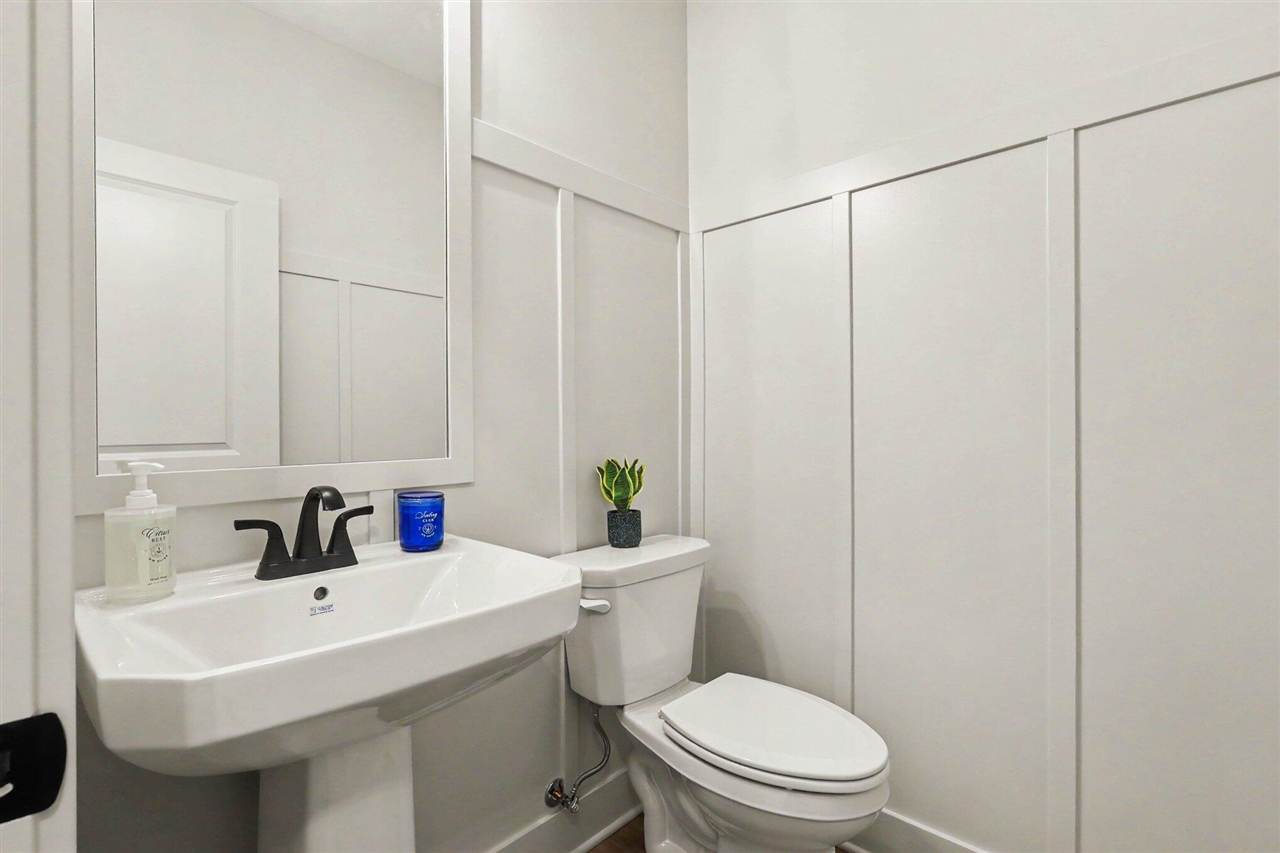 9585 Fields Drive Property Photo 12