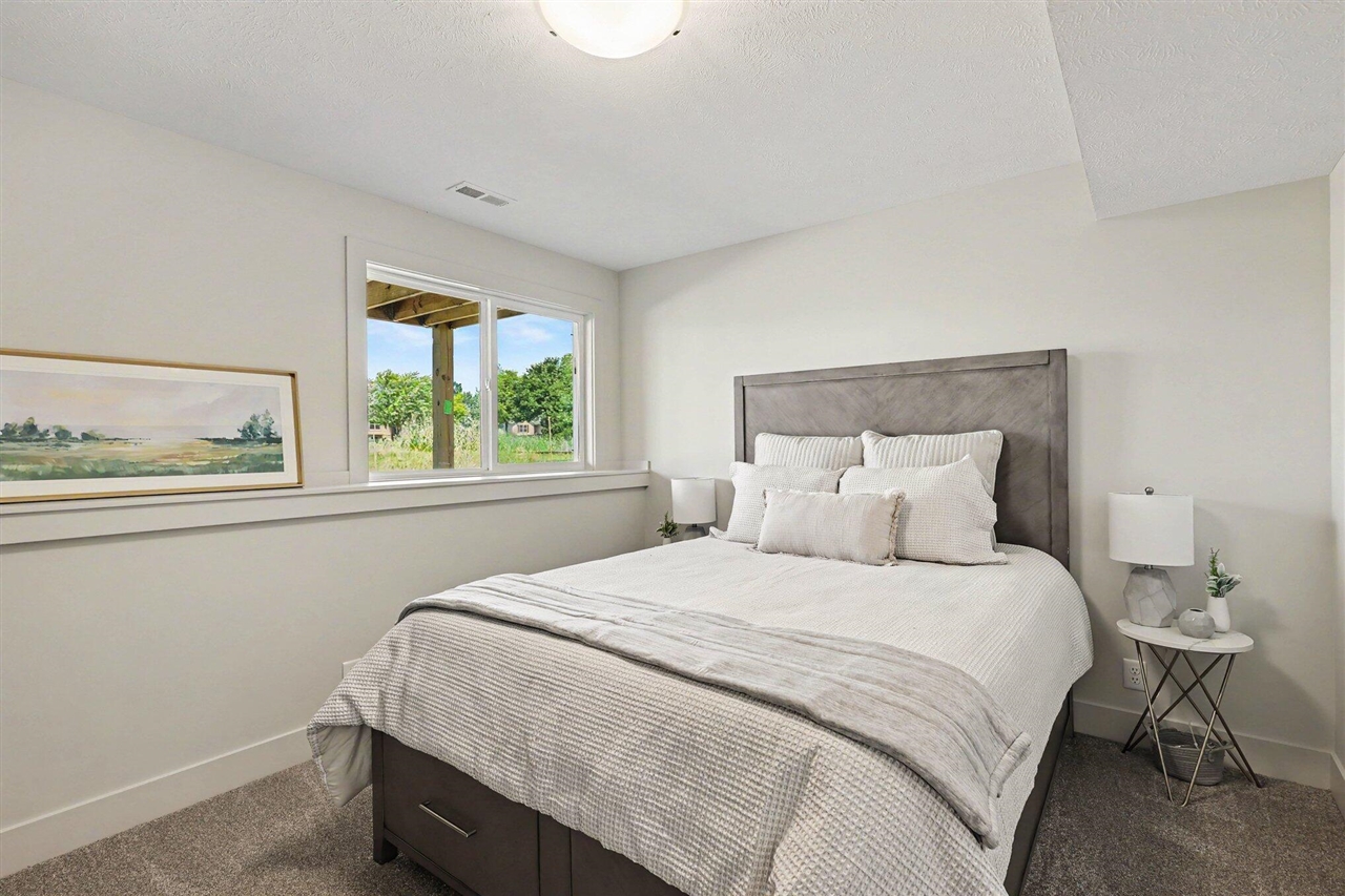 9585 Fields Drive Property Photo 16