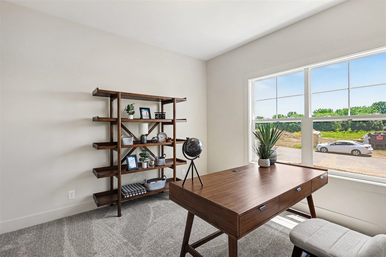 9585 Fields Drive Property Photo 17