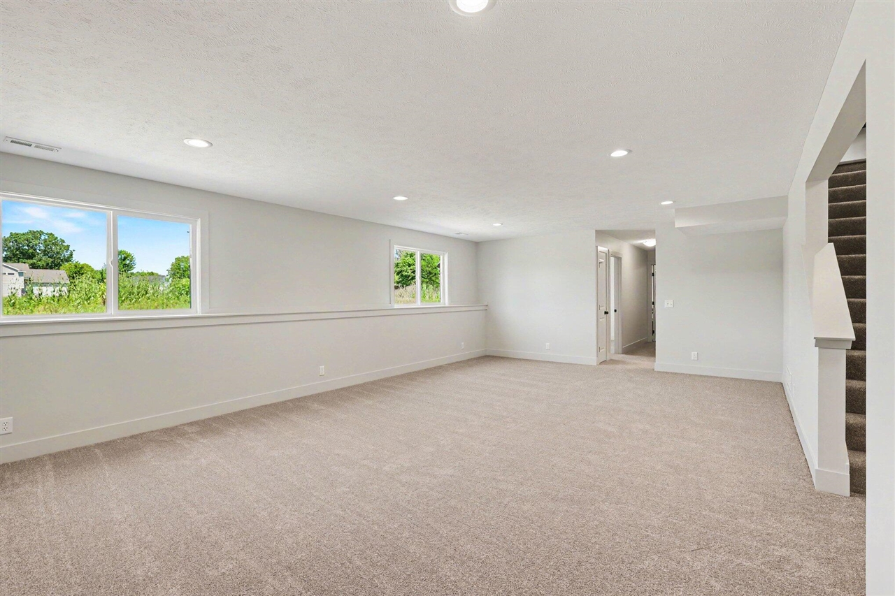 9585 Fields Drive Property Photo 22
