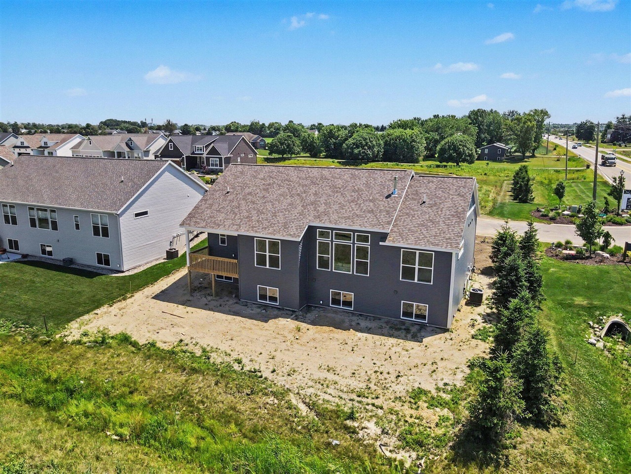9585 Fields Drive Property Photo 27