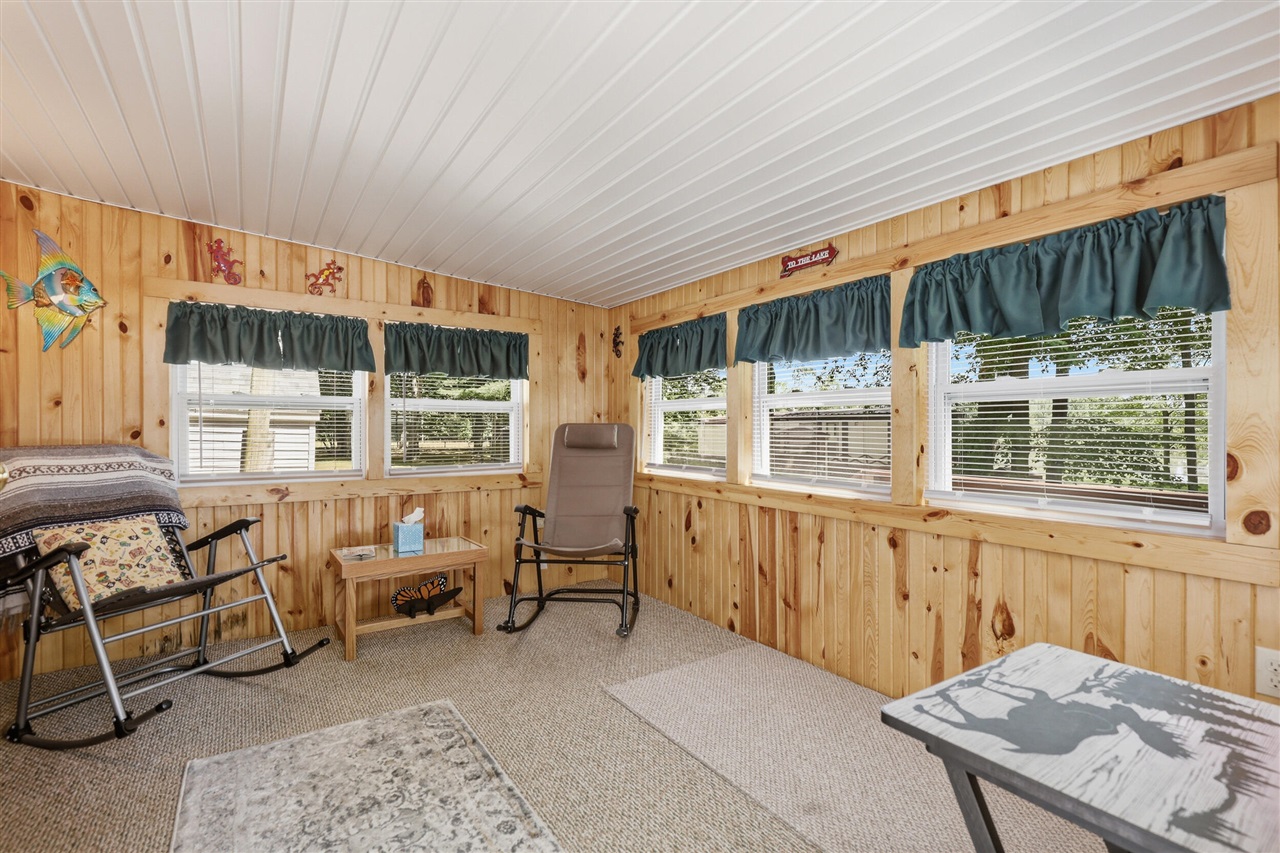 3473 N Shore Drive Property Photo 10
