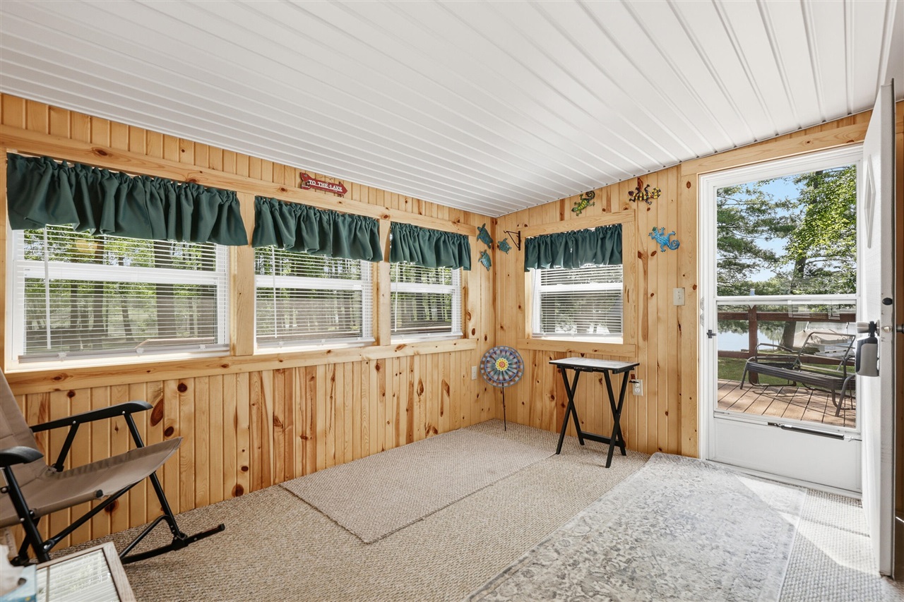 3473 N Shore Drive Property Photo 11