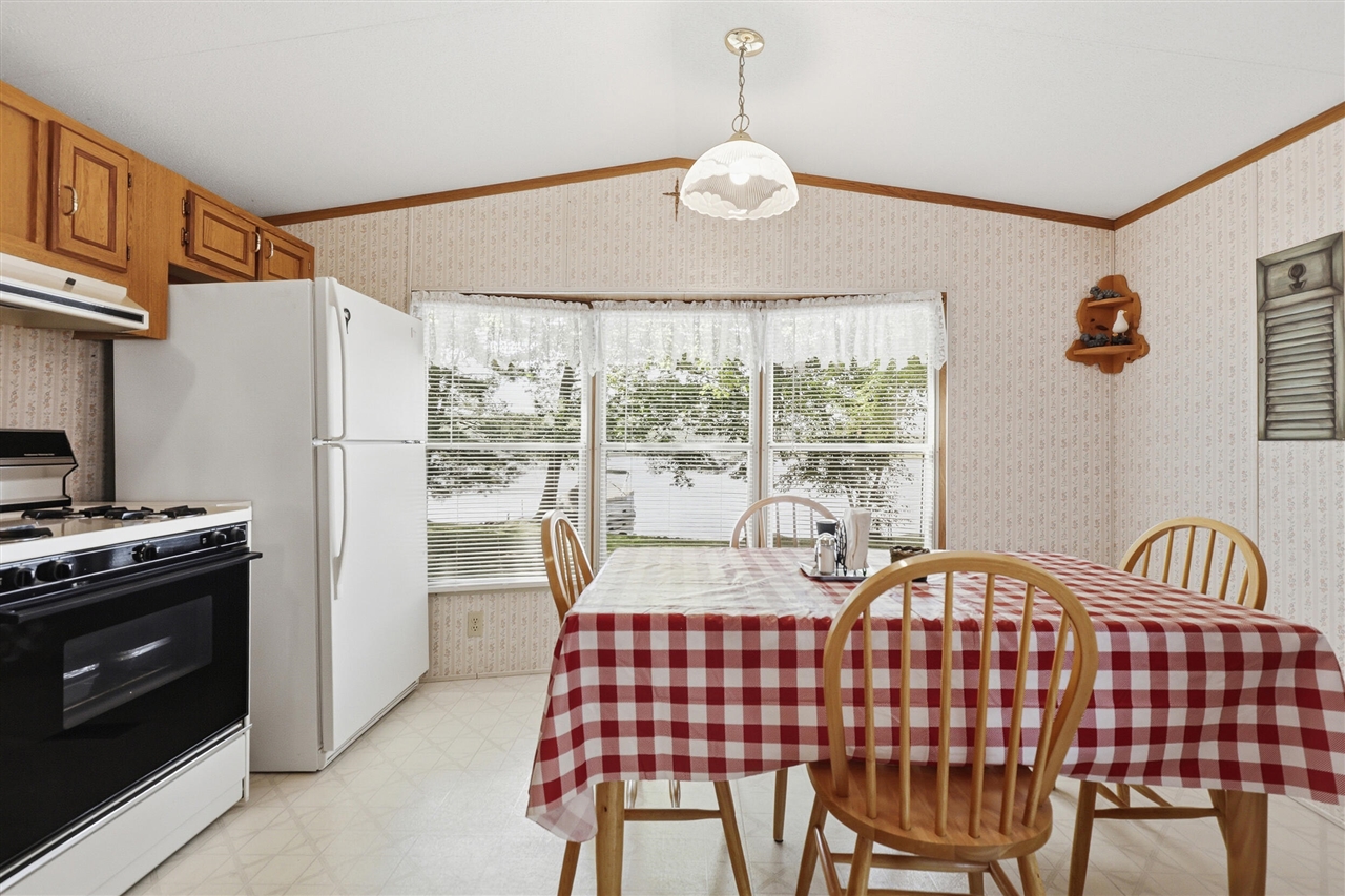 3473 N Shore Drive Property Photo 12