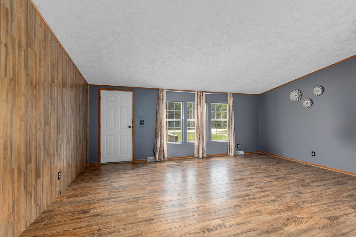 18720 Stonehouse Road Property Photo 5