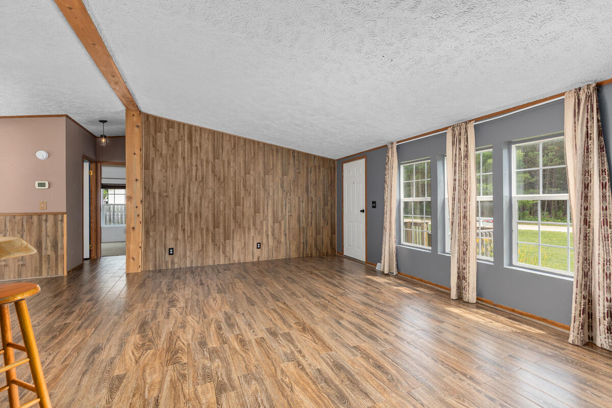 18720 Stonehouse Road Property Photo 6