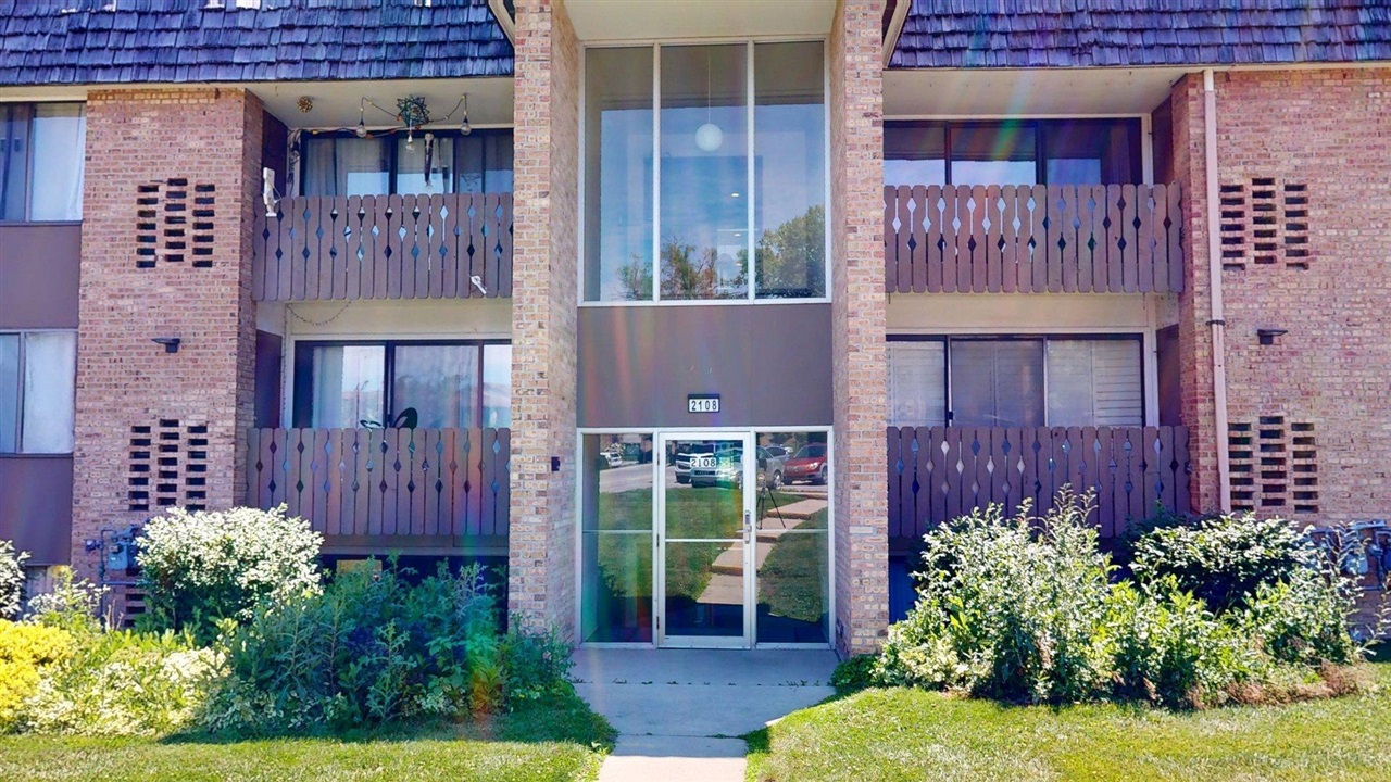 2108 Pauline Boulevard Property Photo 2