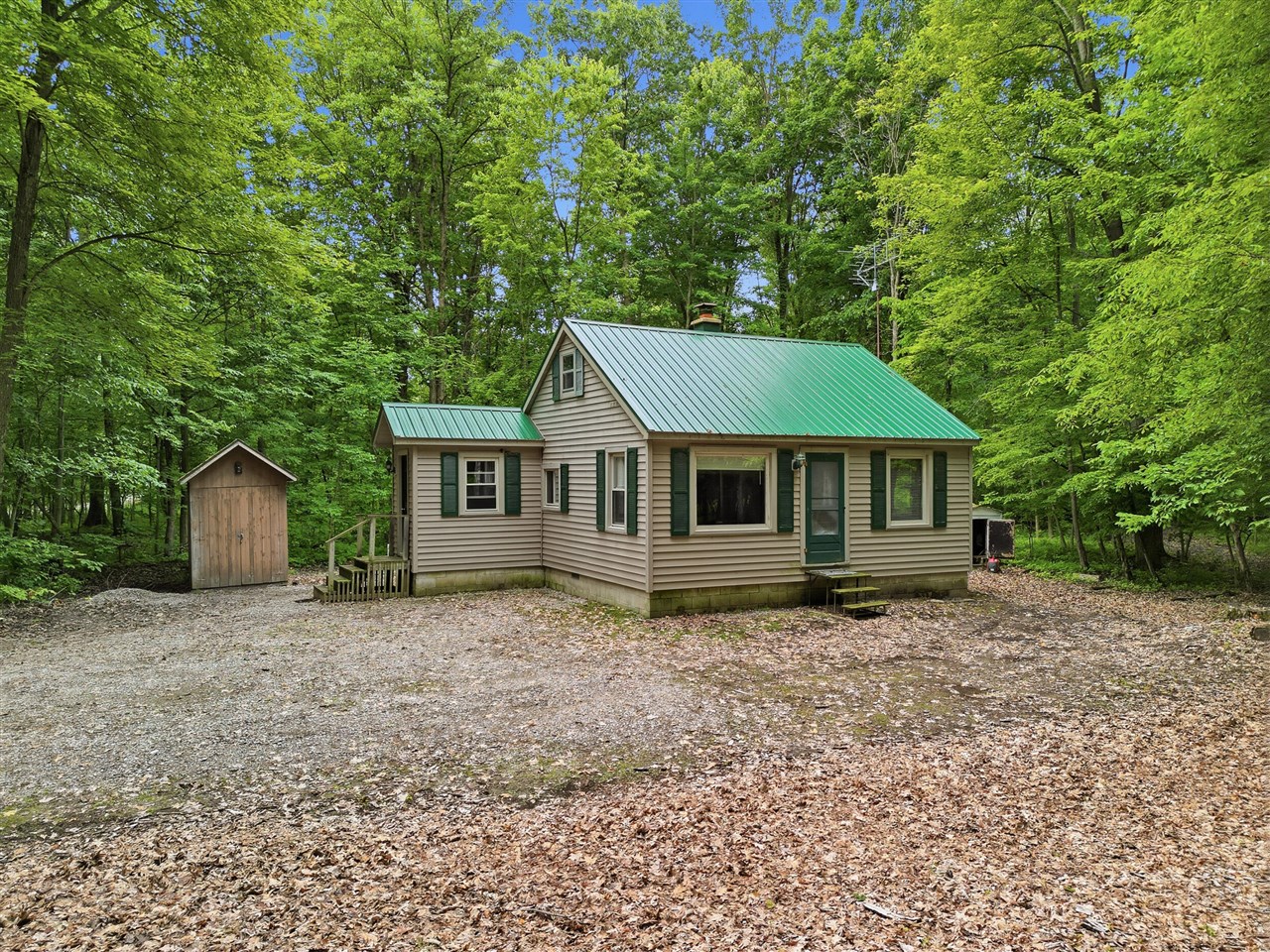 7 E Johnson Road Property Photo 12