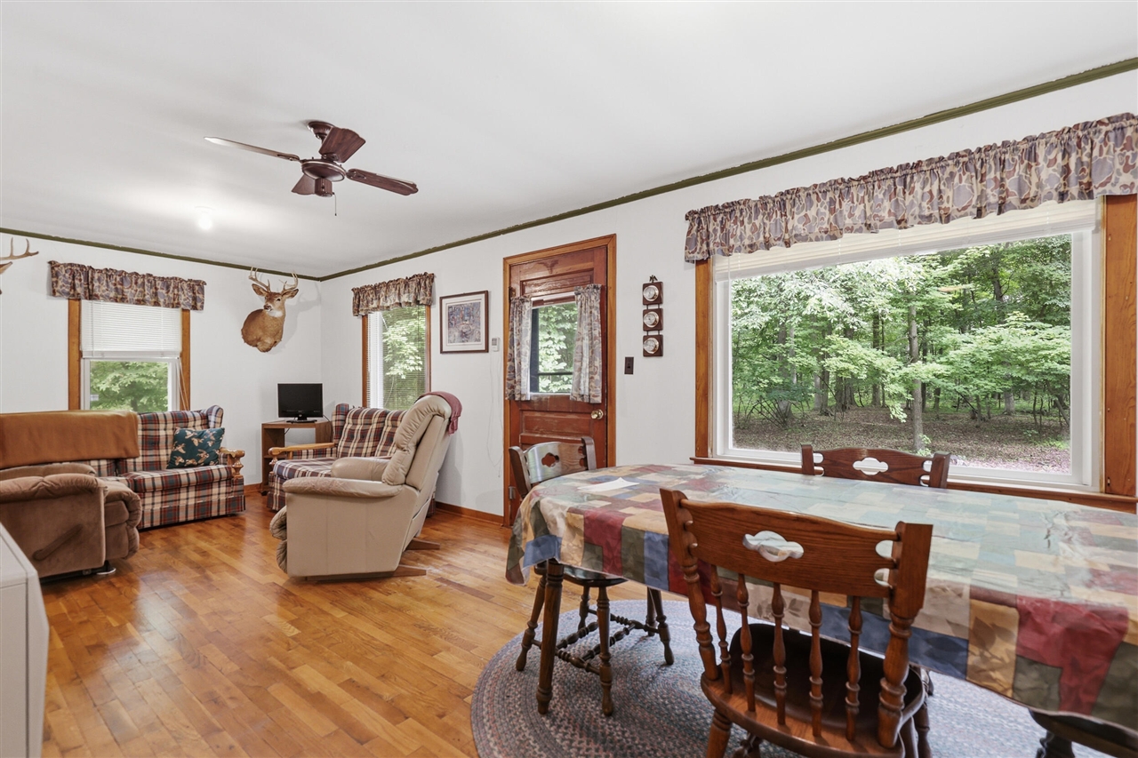 7 E Johnson Road Property Photo 17