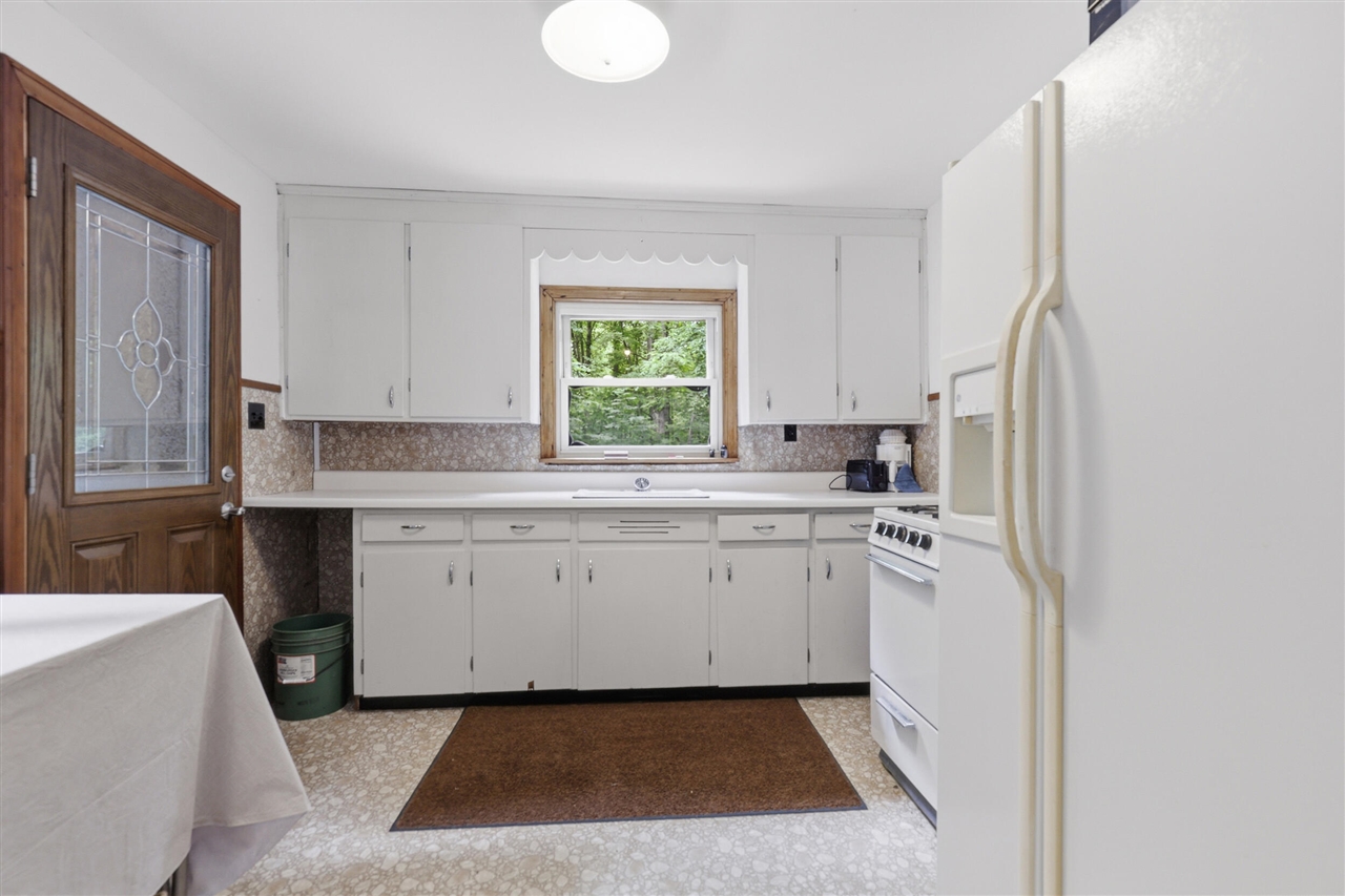 7 E Johnson Road Property Photo 21