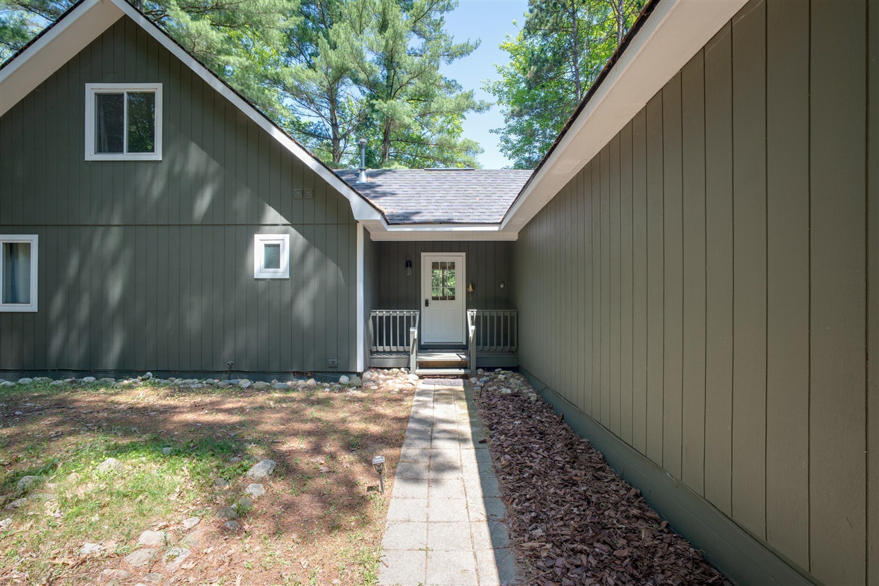 6954 Aarwood Property Photo 2
