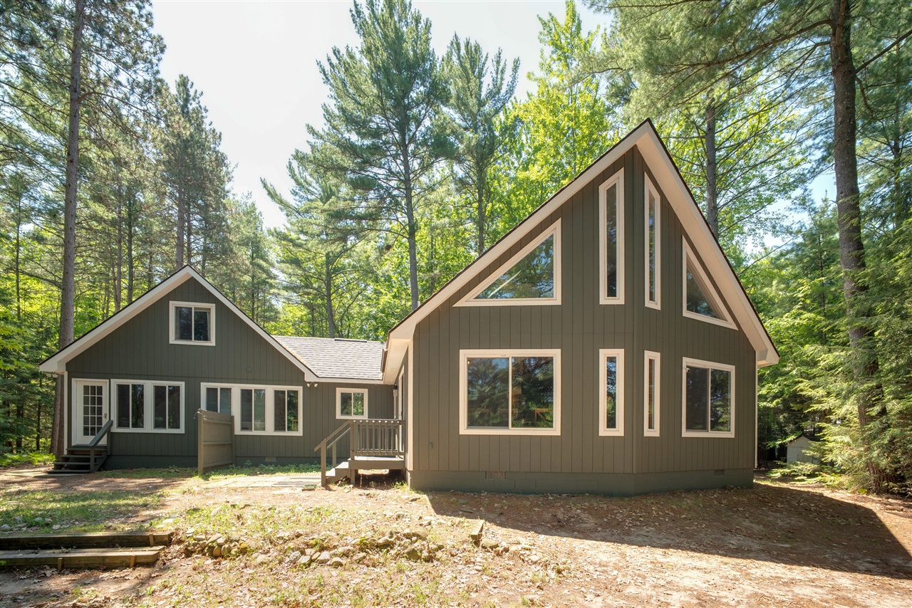 6954 Aarwood Property Photo 3