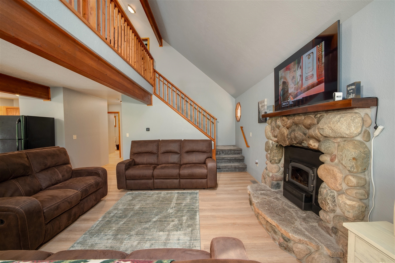 6954 Aarwood Property Photo 11