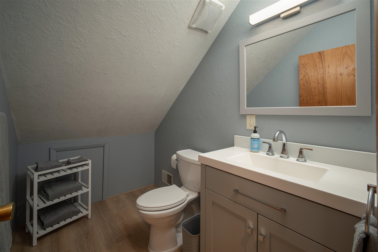 6954 Aarwood Property Photo 22