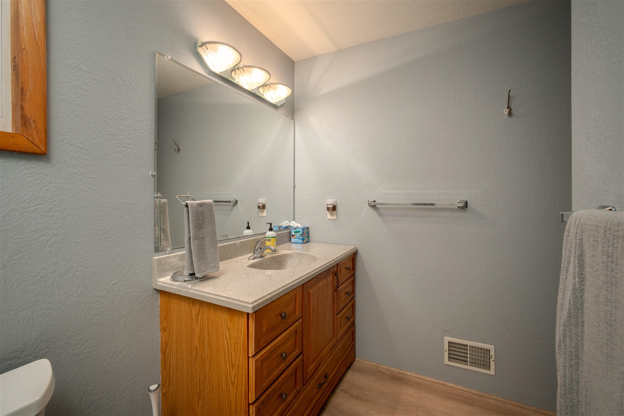 6954 Aarwood Property Photo 25