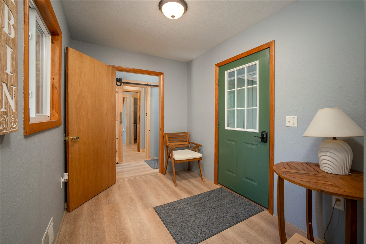 6954 Aarwood Property Photo 28