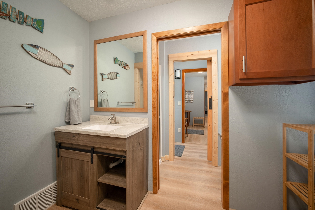 6954 Aarwood Property Photo 30