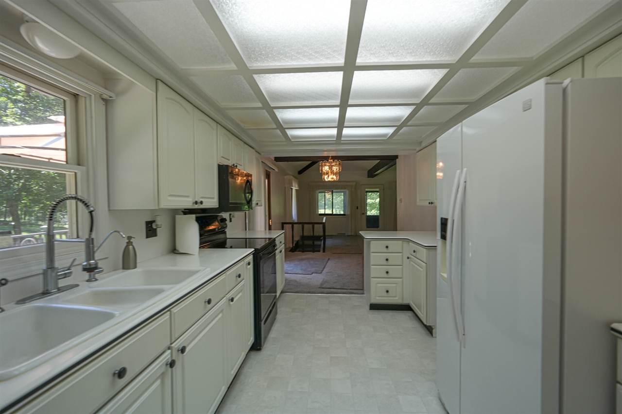 9411 Maple Hill Road Property Photo 8