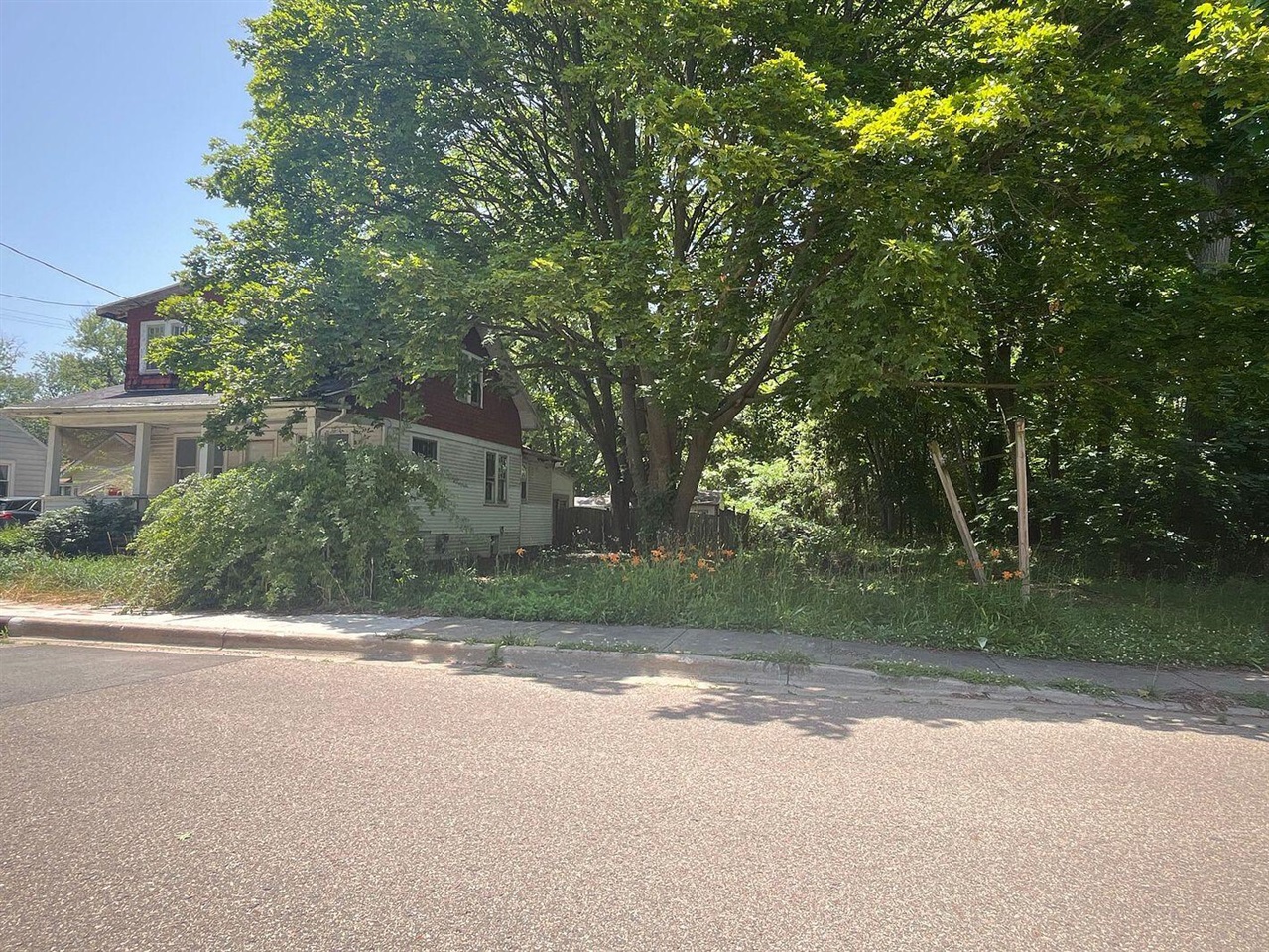 1320 Bryant Street Property Photo 6
