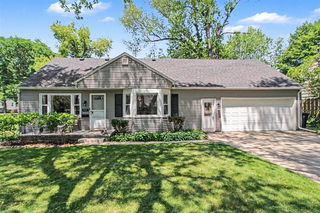 1607 Anderson Avenue Property Photo 4