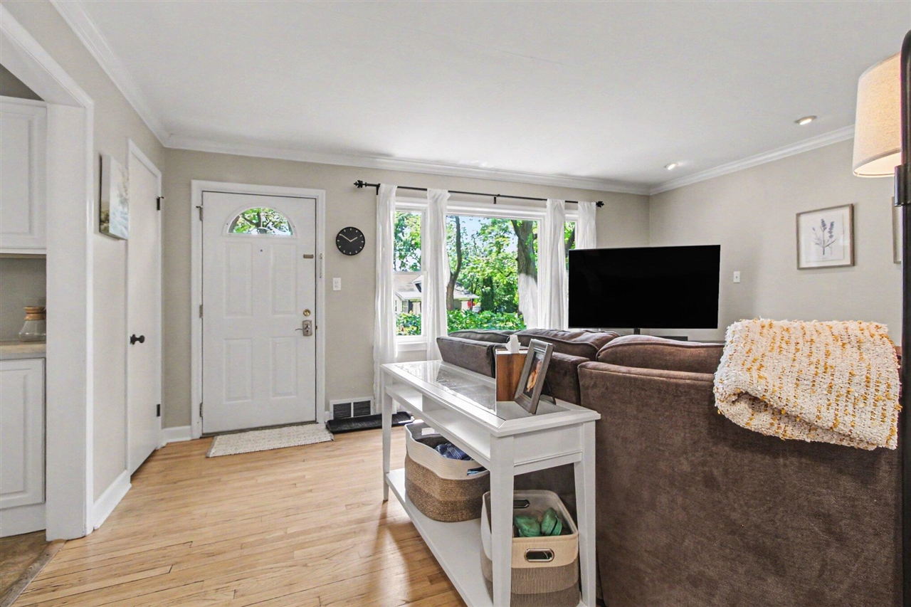 1607 Anderson Avenue Property Photo 6
