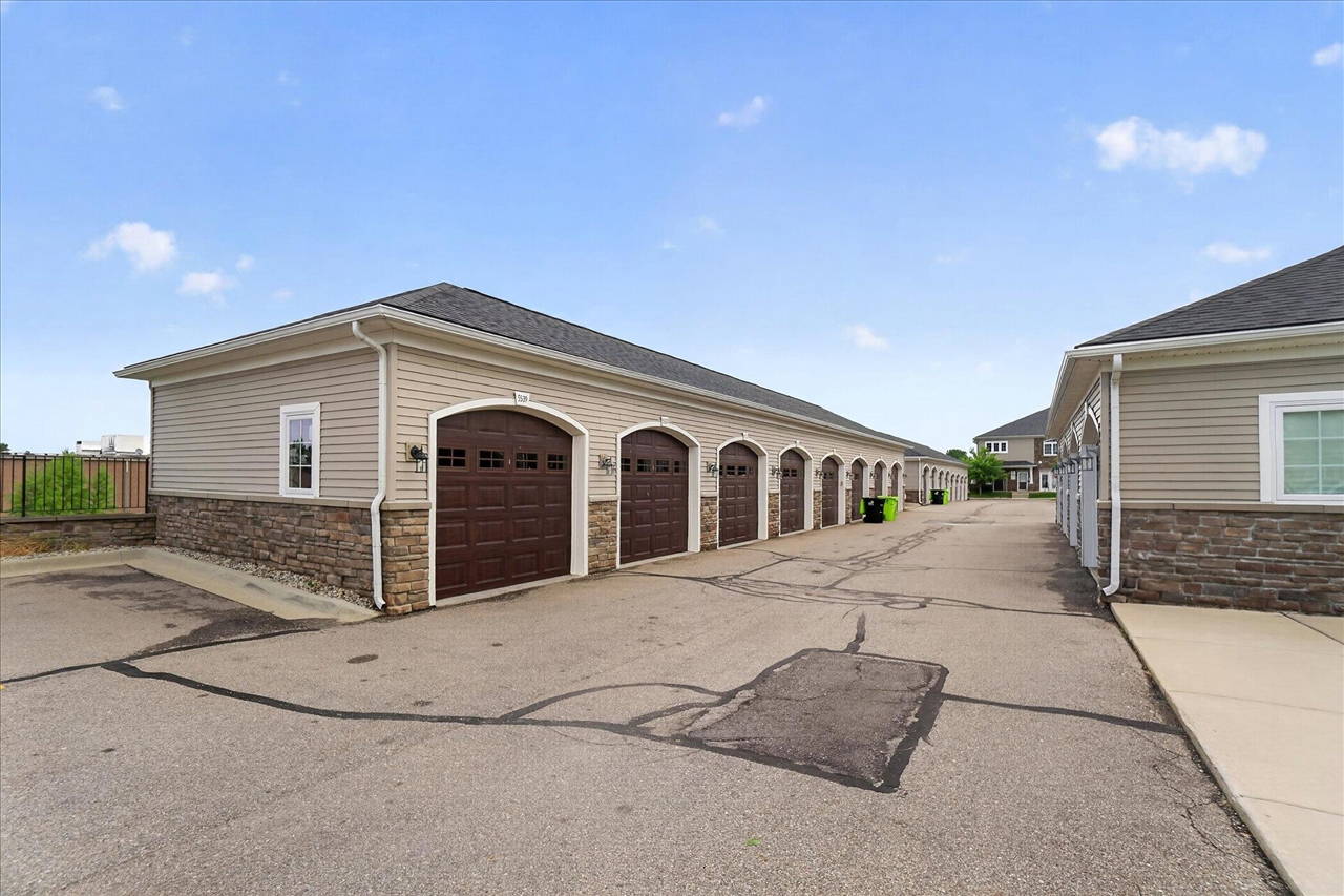 5510 Arbor Chase Drive Property Photo 34