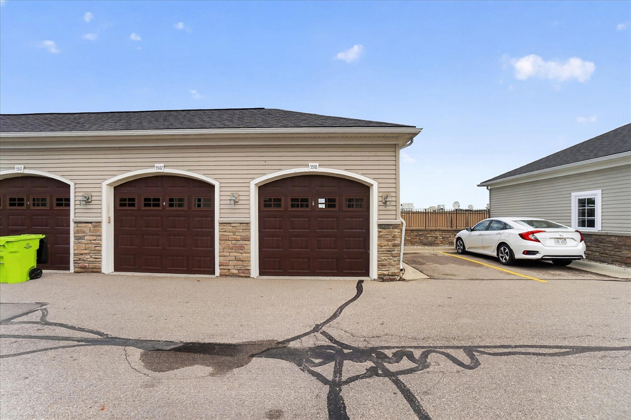 5510 Arbor Chase Drive Property Photo 35