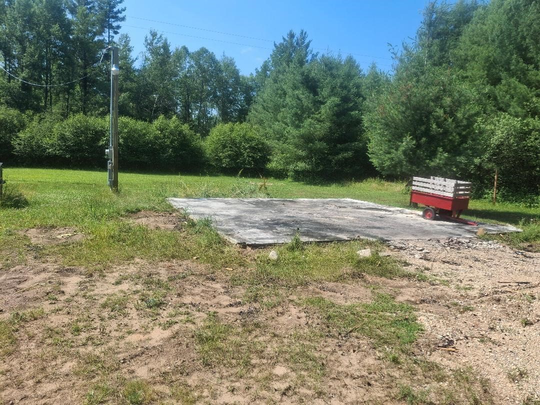 9103 7 Mile Road Property Photo 3