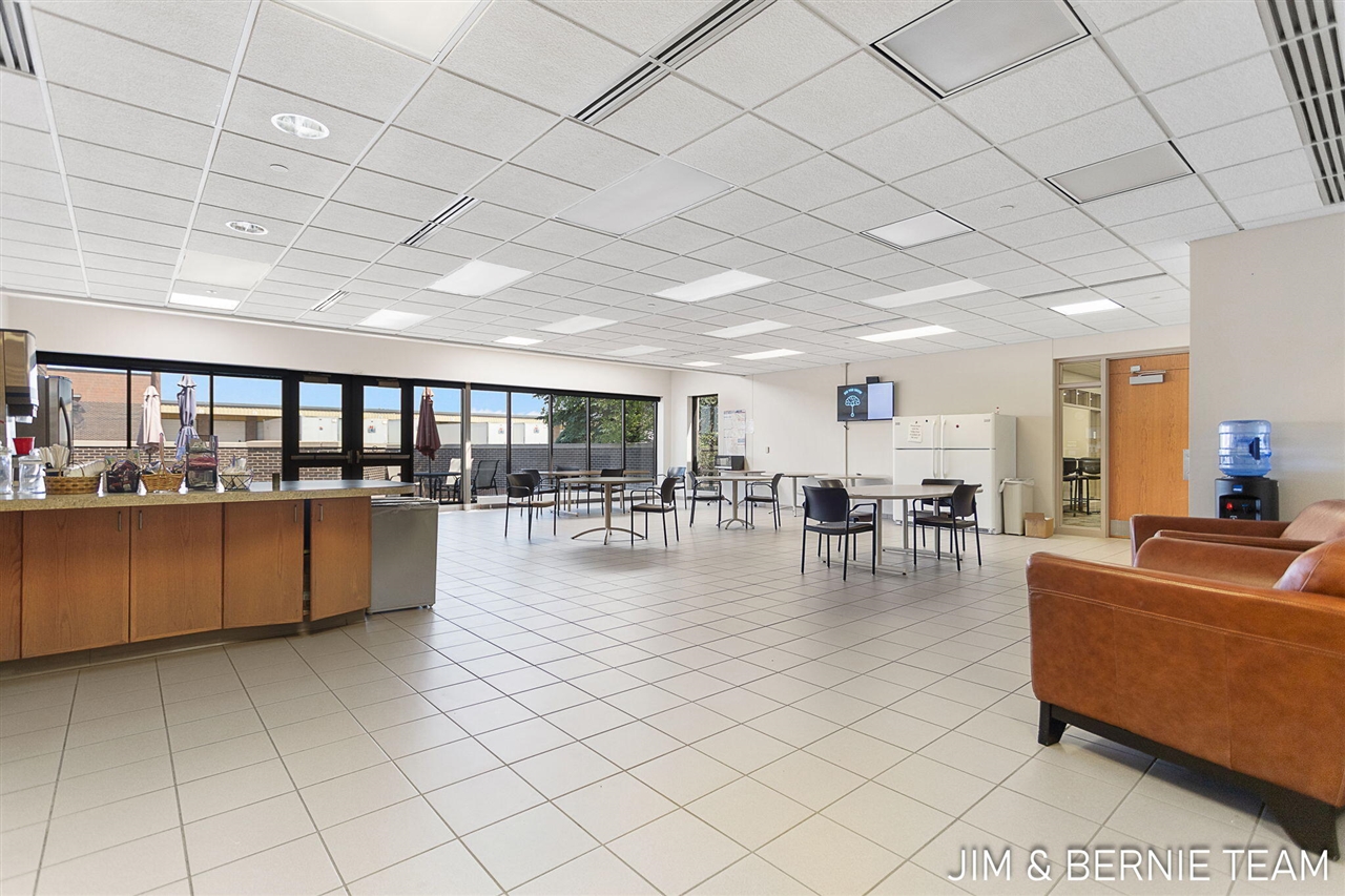 70543697 Property Photo 14