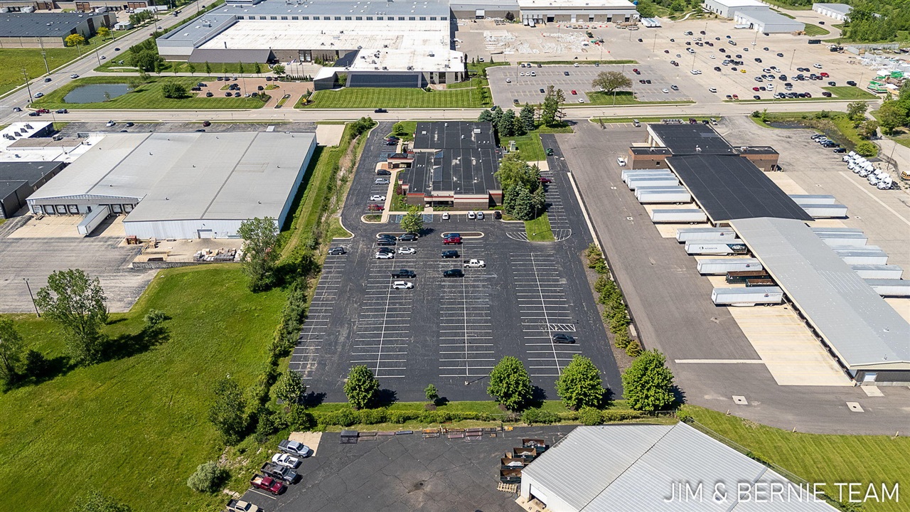 70543697 Property Photo 31
