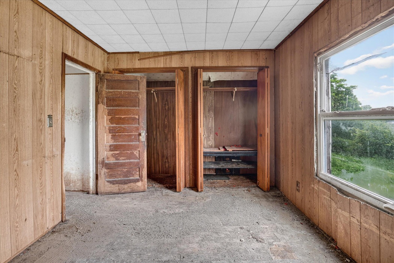 2429 W Huron Line Road Property Photo 11