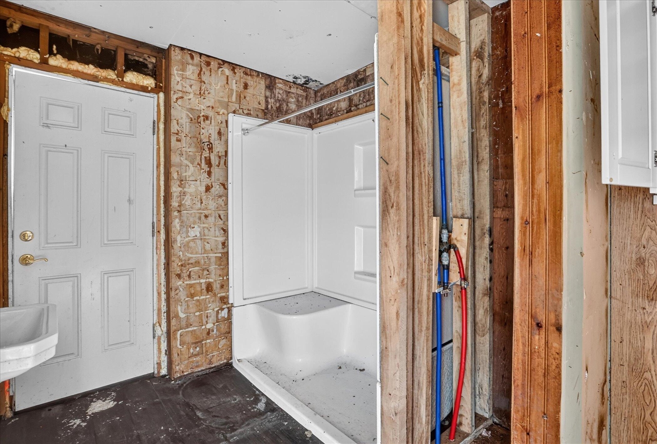 2429 W Huron Line Road Property Photo 19