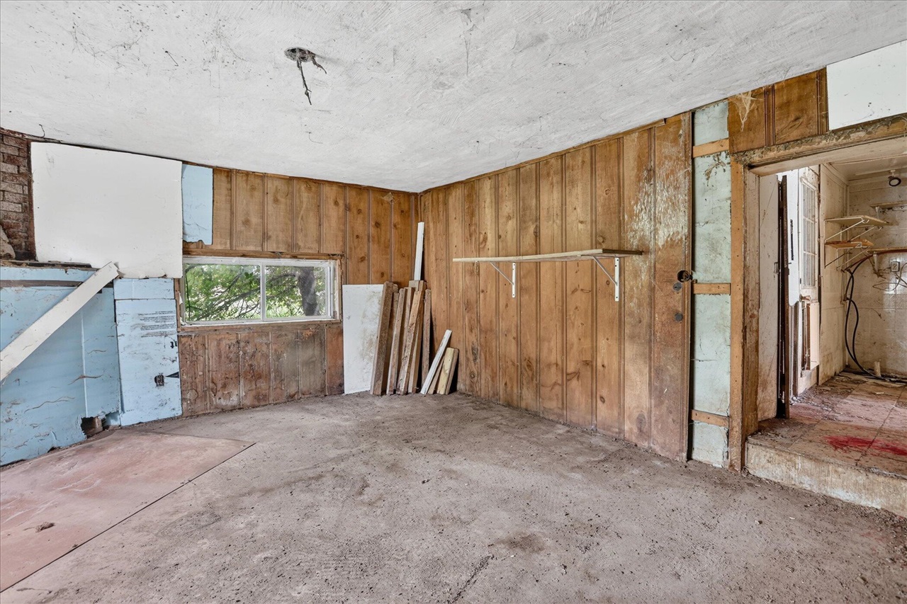 2429 W Huron Line Road Property Photo 24