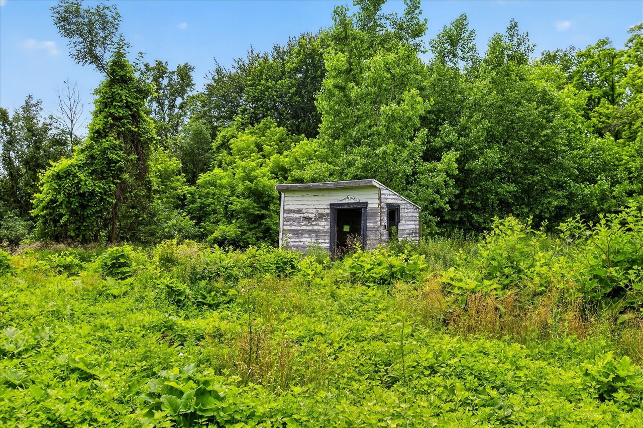 2429 W Huron Line Road Property Photo 29