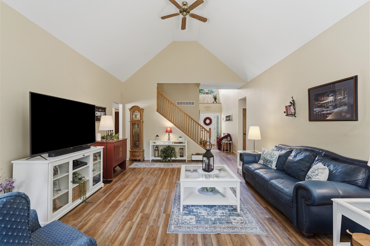 10525 Antcliff Property Photo 11