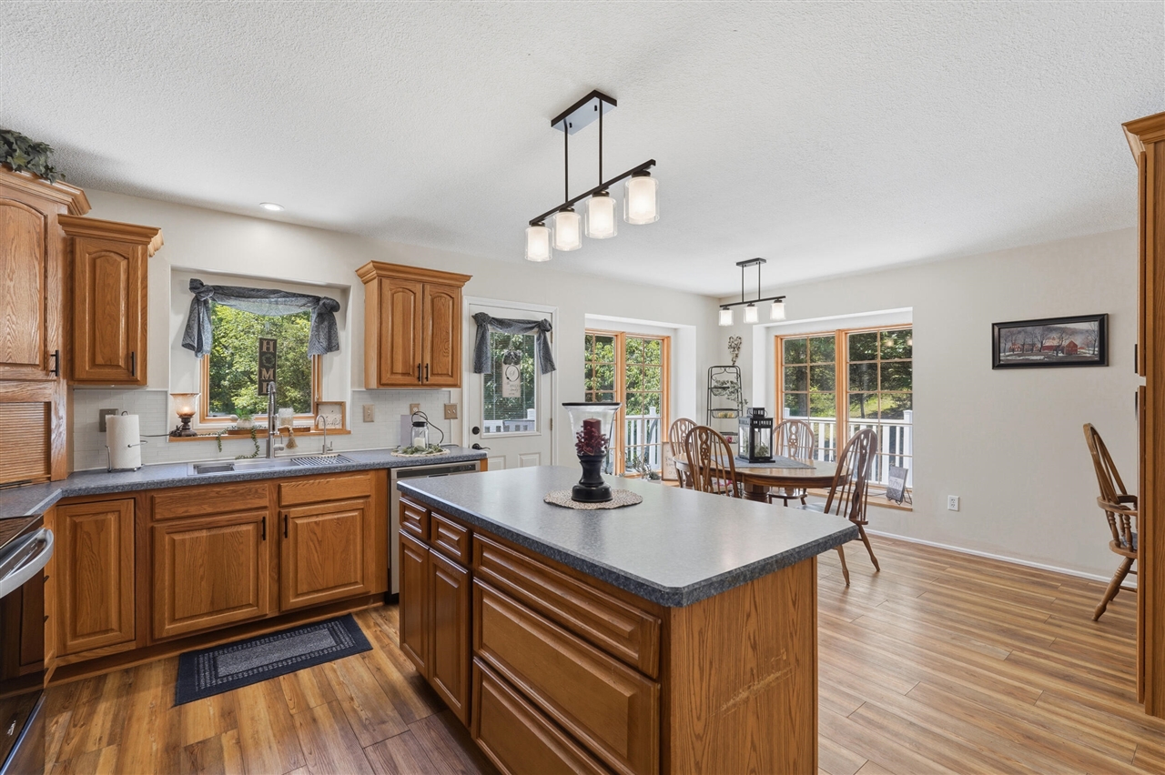 10525 Antcliff Property Photo 12