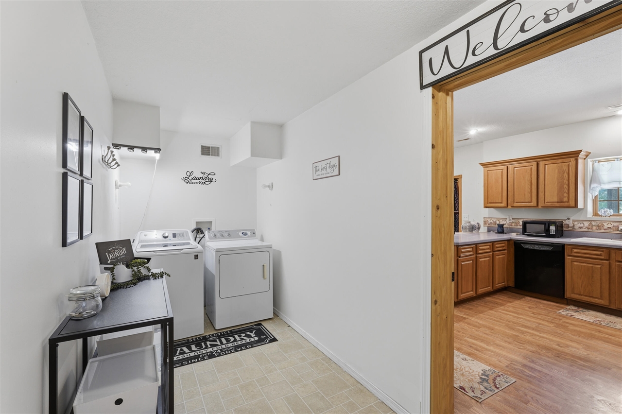 10525 Antcliff Property Photo 38