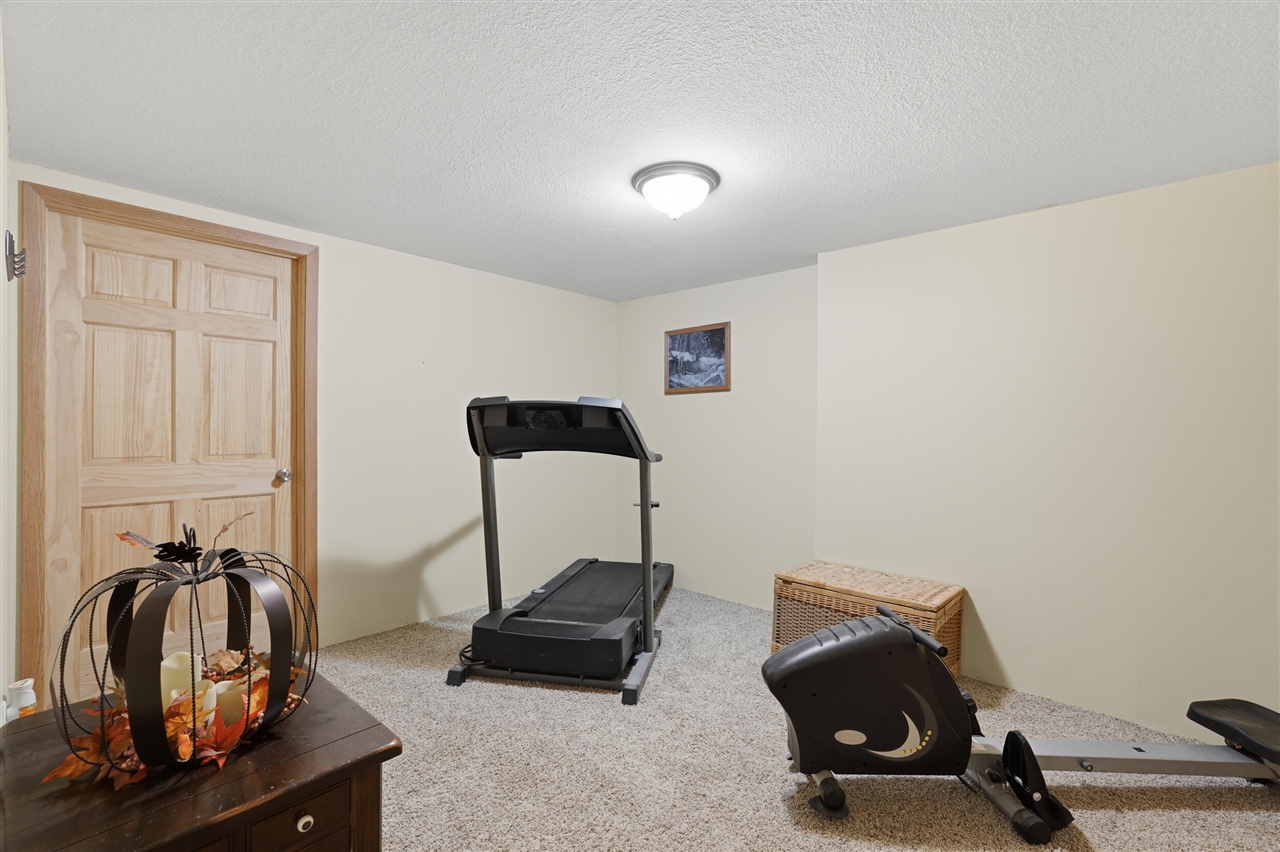 10525 Antcliff Property Photo 42